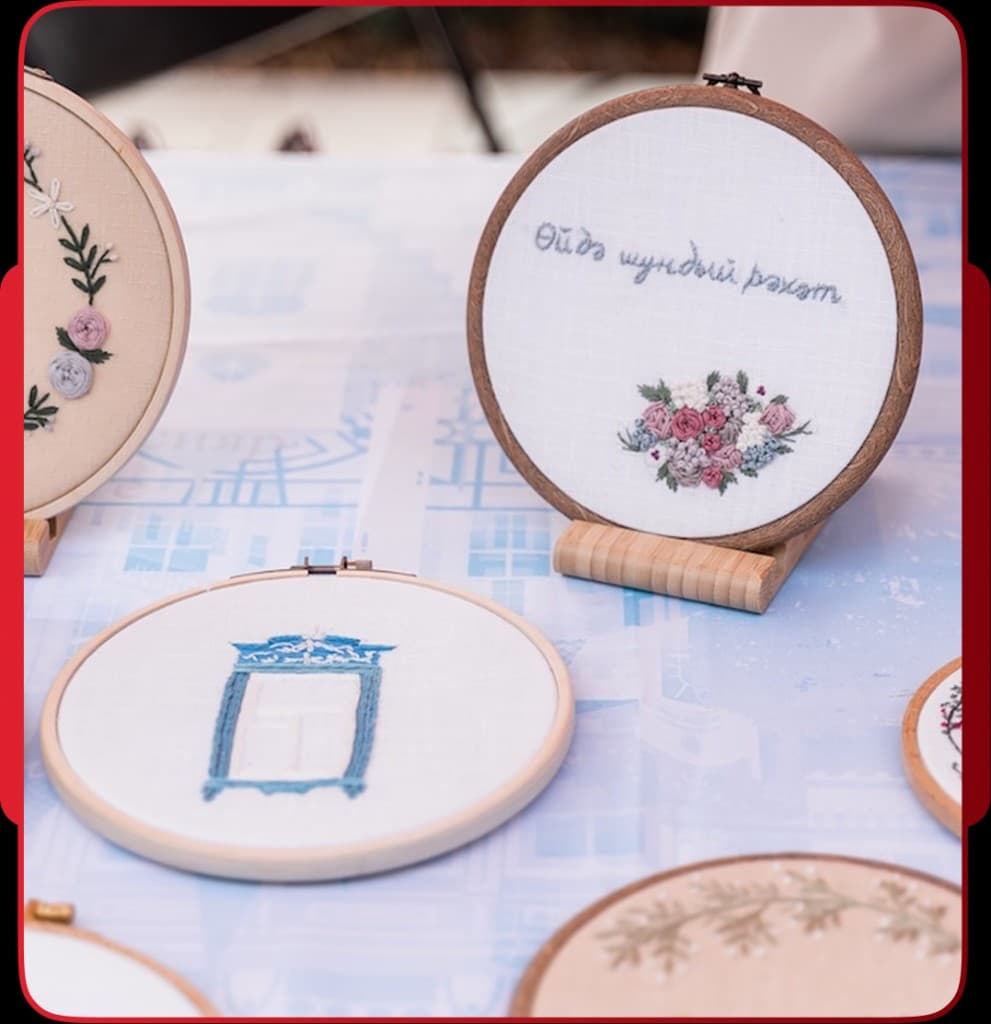 Handcrafted wedding embroidery hoops and favors